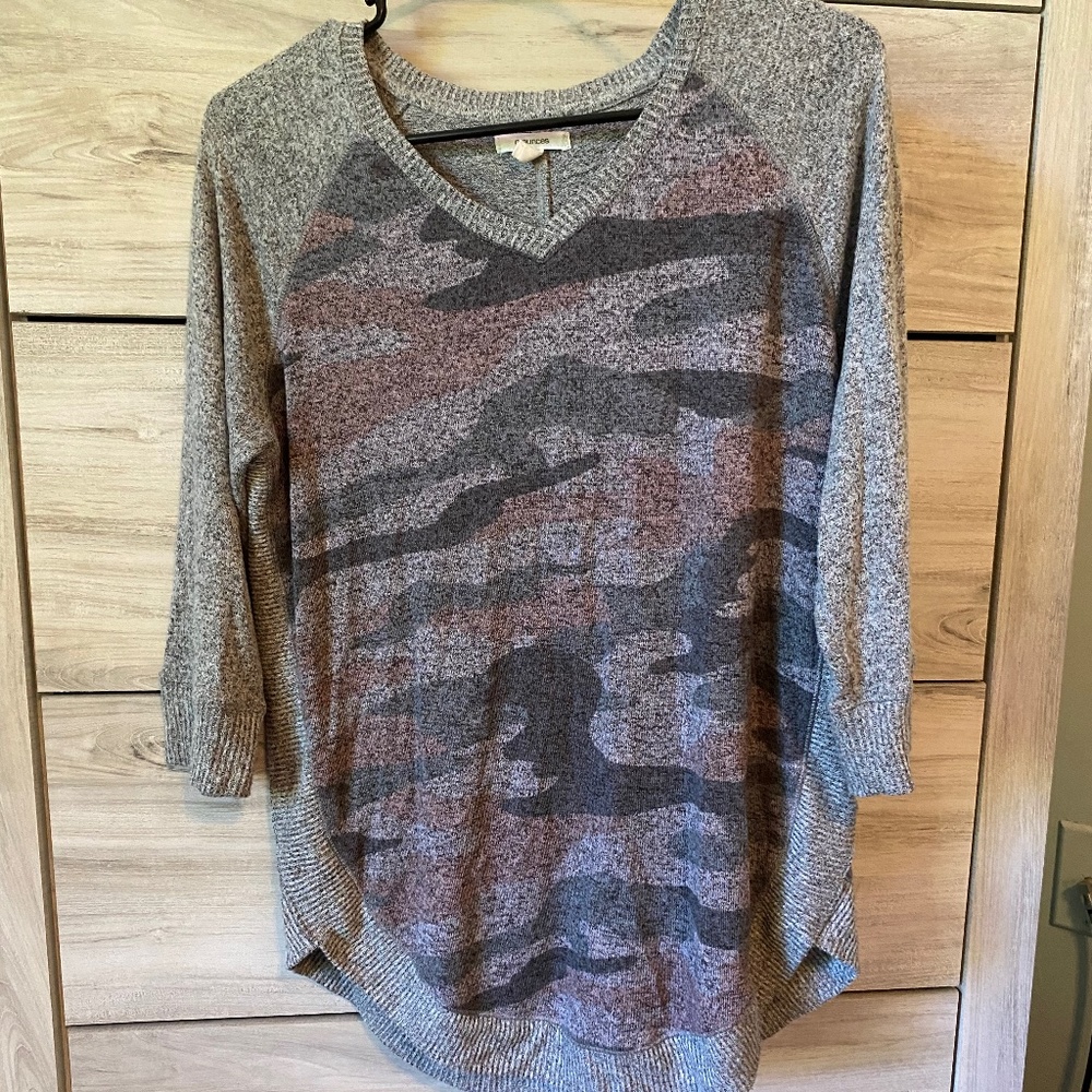 Women’s shirt